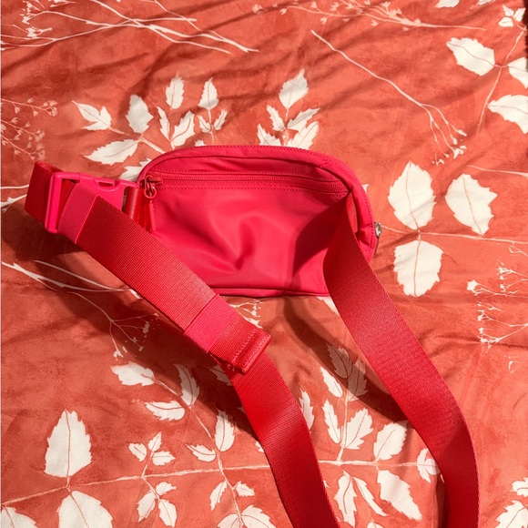 lululemon athletica everywhere belt bag lipgloss Bag, (LU9B78S) : Sports & Outdoors lululemon athletica Everywhere Belt Bag